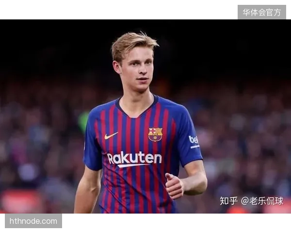 老将戈麦斯将领衔后防线，其丰富的硬仗经验是应对北美多变赛场环境的宝贵财富。